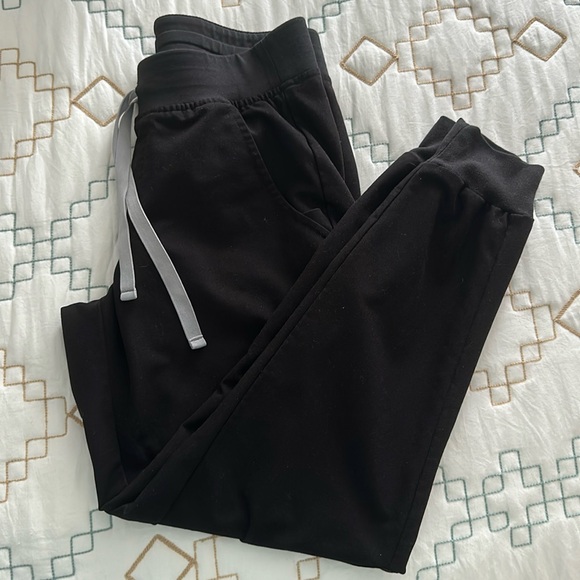 XS/P Figs Joggers - Picture 1 of 3